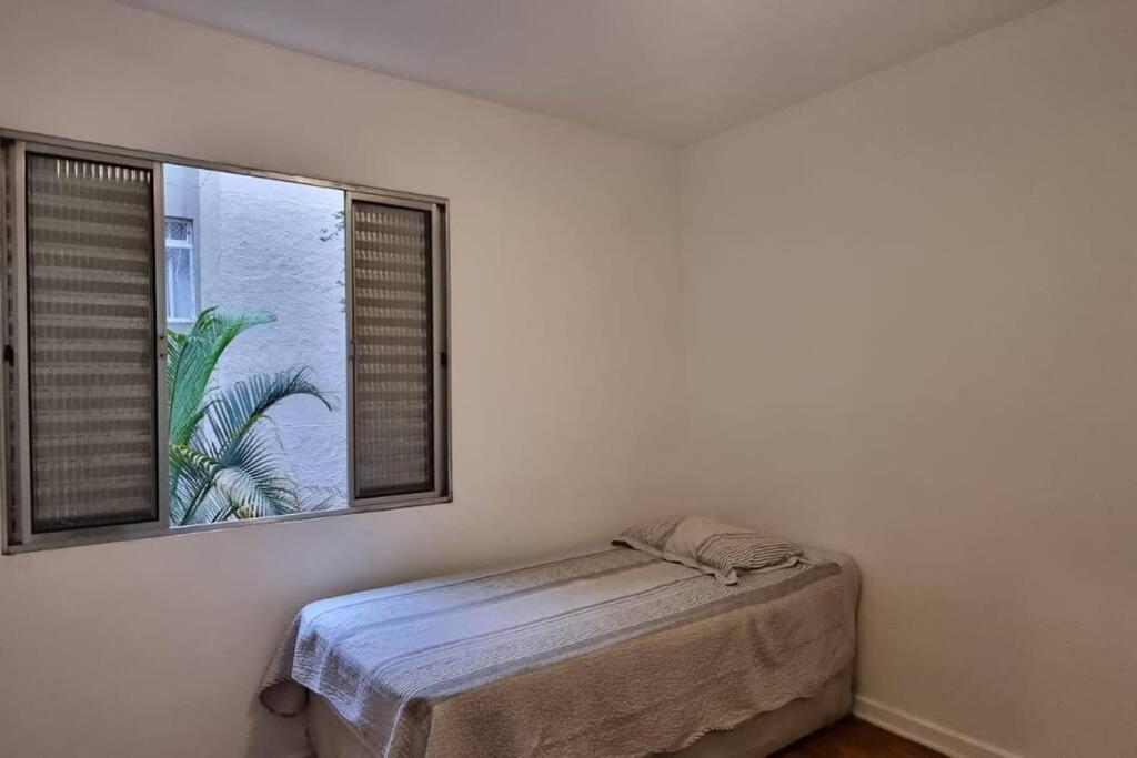 Residencial Alto De Pinheiros Lobos Apartment