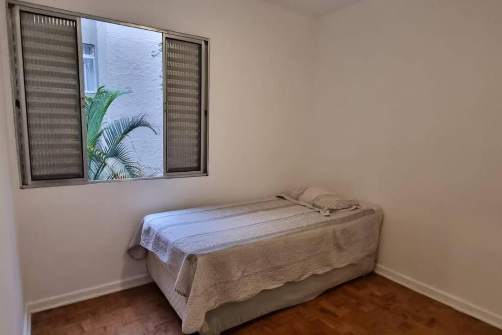Residencial Alto De Pinheiros Lobos Apartment
